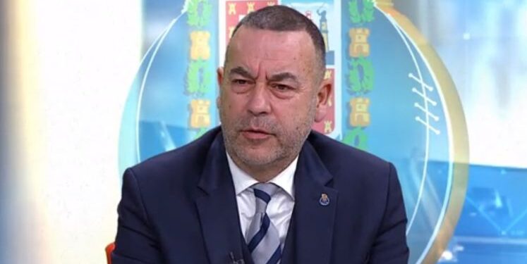 Última hora: Comentadores da CMTV pegam-se em direto