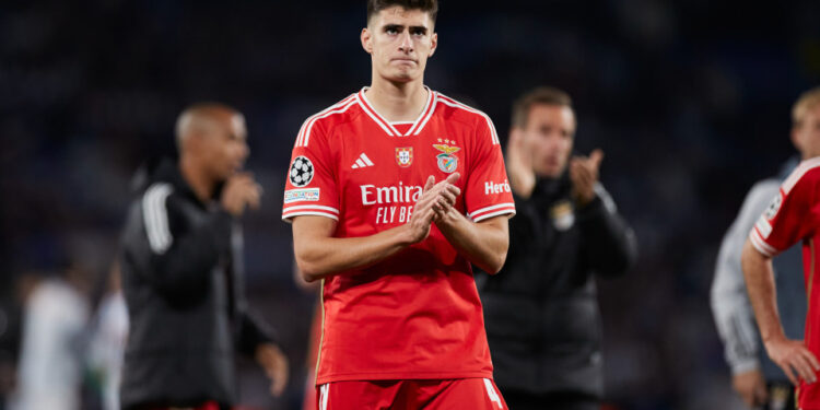 Última hora: Chelsea avança com 100M€ por António Silva