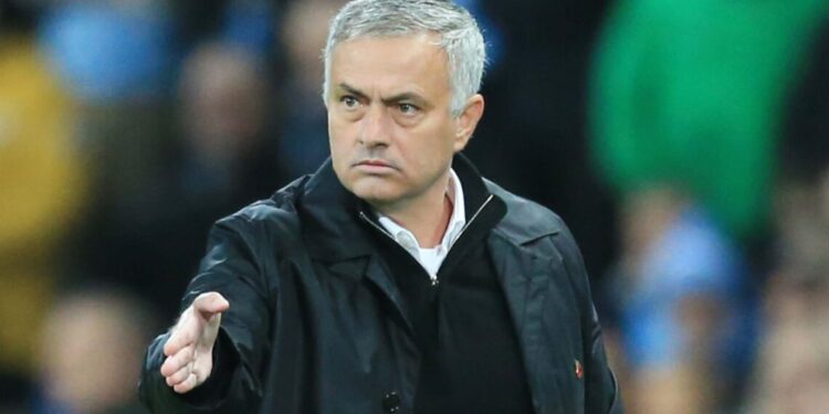 Última hora: José Mourinho apontado como sucessor de Roger Schmidt do Benfica