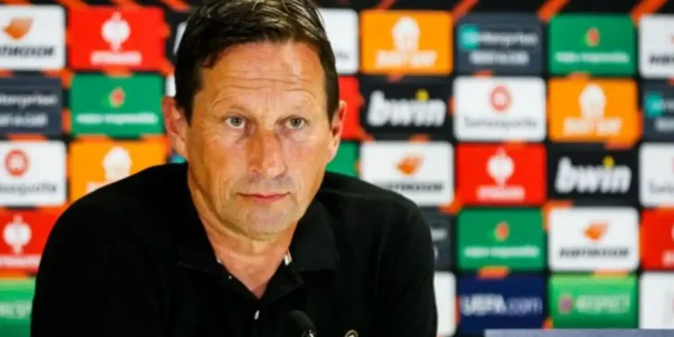 Última hora: Roger Schmidt goza com os adeptos do Benfica