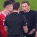 As fortes palavras de Schmidt ao árbitro no derbi