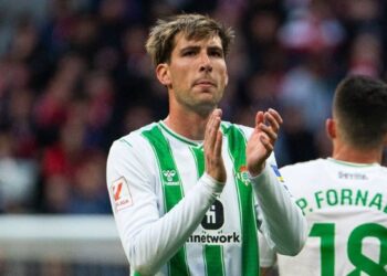 Última hora: FC Porto passa a perna ao Benfica e contrata Juan Miranda