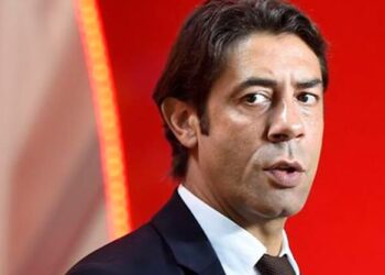 Rui Costa arrasa Roger Schmidt: “Queremos um treinador com chama, garra, que perceba o que se está a passar no campo”