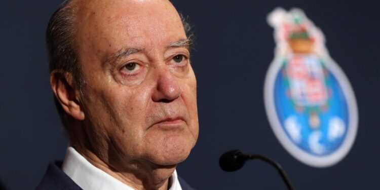Pinto da Costa deixou 8 mil euros nas contas do FC Porto, adianta o ‘CM’ (Vídeo)