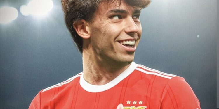 Benfica avança com oferta milionária por João Félix e deixa aviso