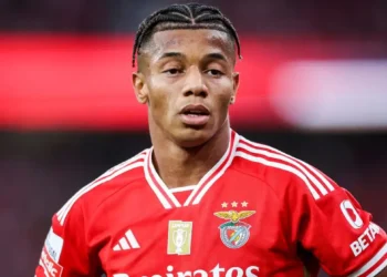Nápoles apresentou proposta milionária por David Neres