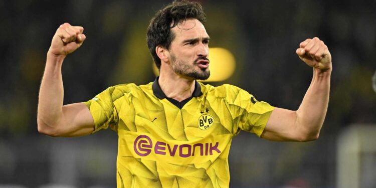 É oficial: Mats Hummels é jogador do Benfica