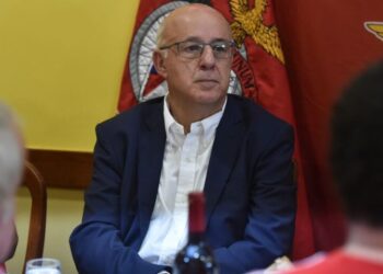 Fernando Seara demitiu-se e abandonou a Assembleia Geral do Benfica