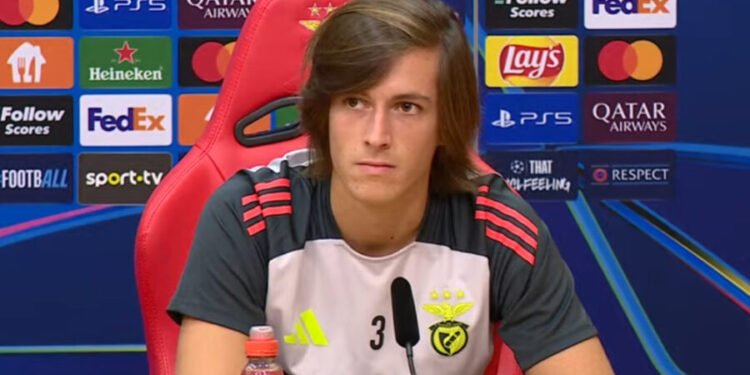 Álvaro Carreras deixa sério recado a Roger Schmidt