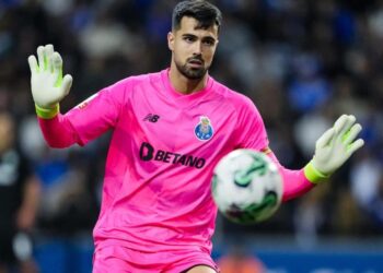 Manchester City quer contratar Diogo Costa ao Manchester City, mas há um problema