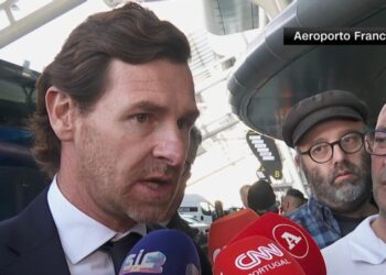 (VÍDEO) André Villas-Boas arrasa Benfica e deixa sério recado a Bruno Lage